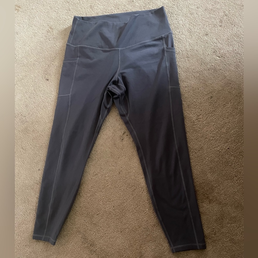 Sunzel Capri Leggings | Pockets | Gray | Barely Worn